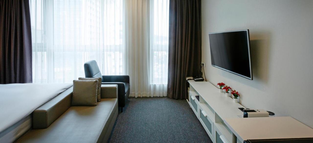 Grand City Hotel Changwon Exteriör bild