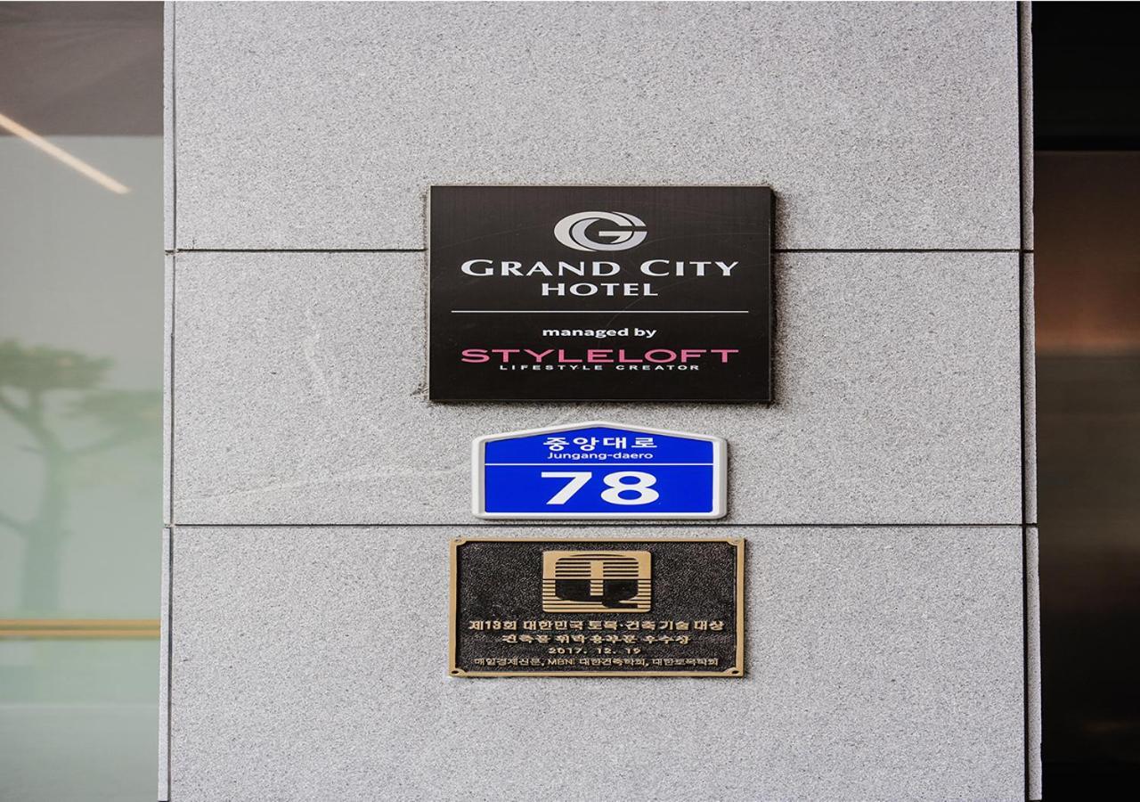 Grand City Hotel Changwon Exteriör bild