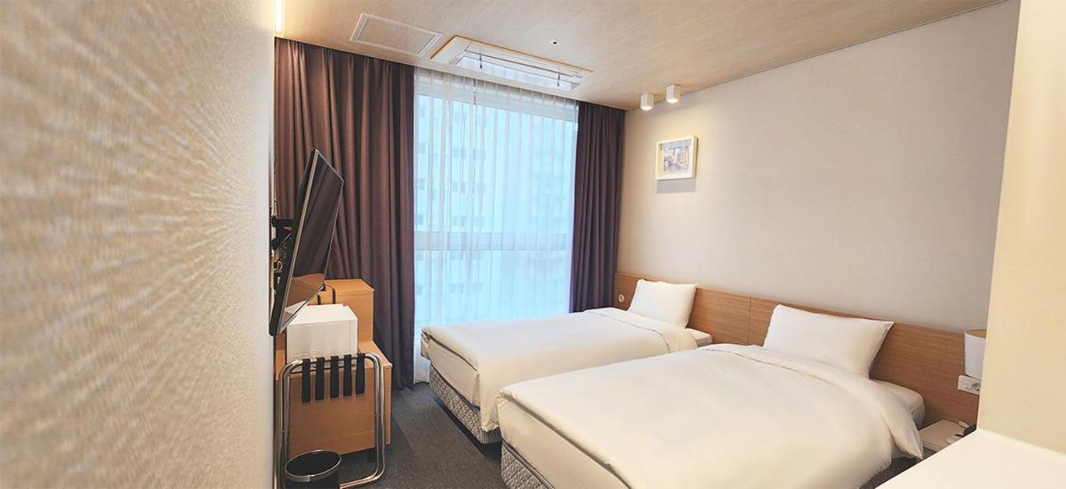 Grand City Hotel Changwon Exteriör bild