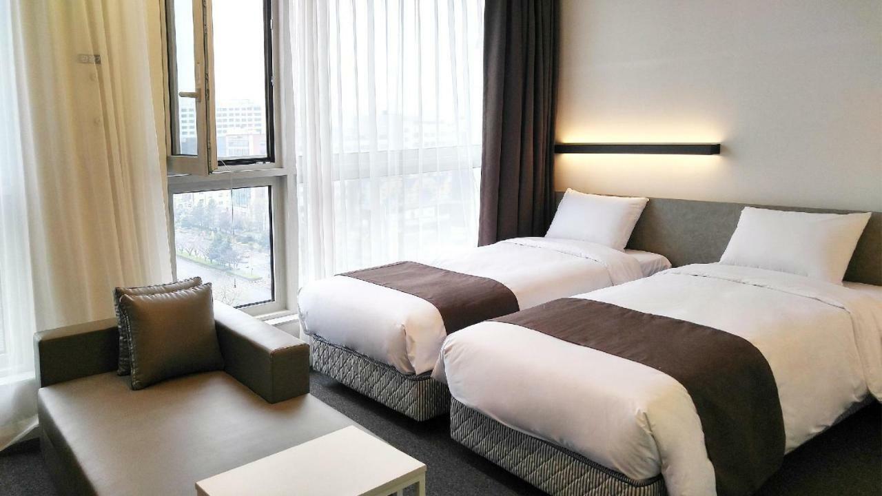 Grand City Hotel Changwon Exteriör bild